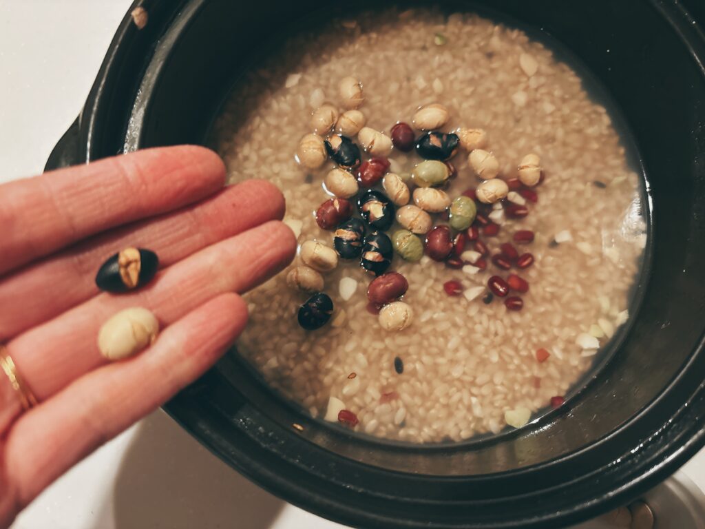 玄米を炊きます