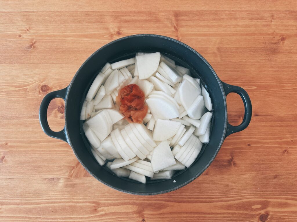 大根と梅干しで作る「梅流し」