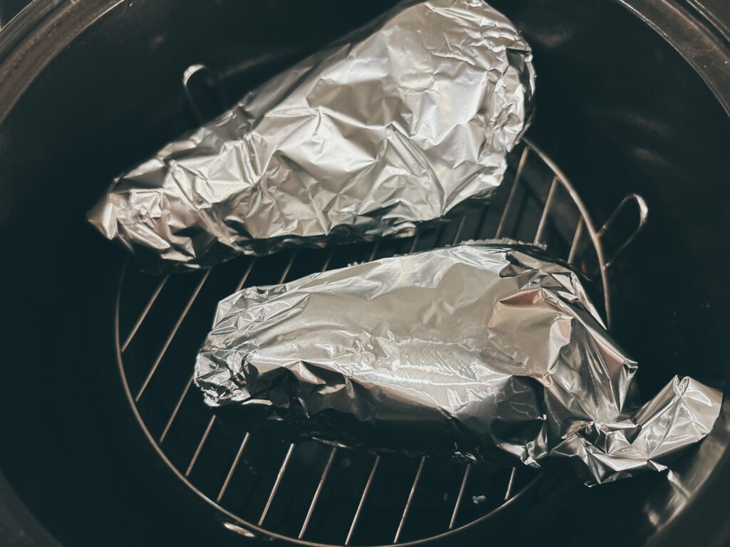 50分焼いて、アルミホイルで巻いて30分保温。しっとり美味しい