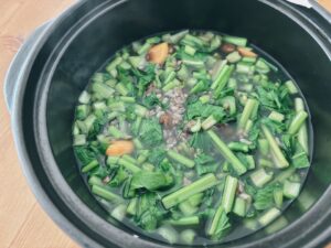 野菜もりもり、玄米のおかゆ