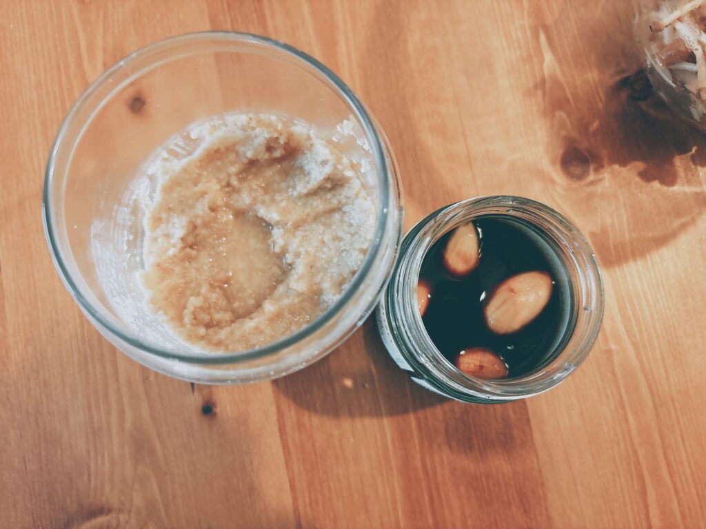 生姜麹とニンニク醤油