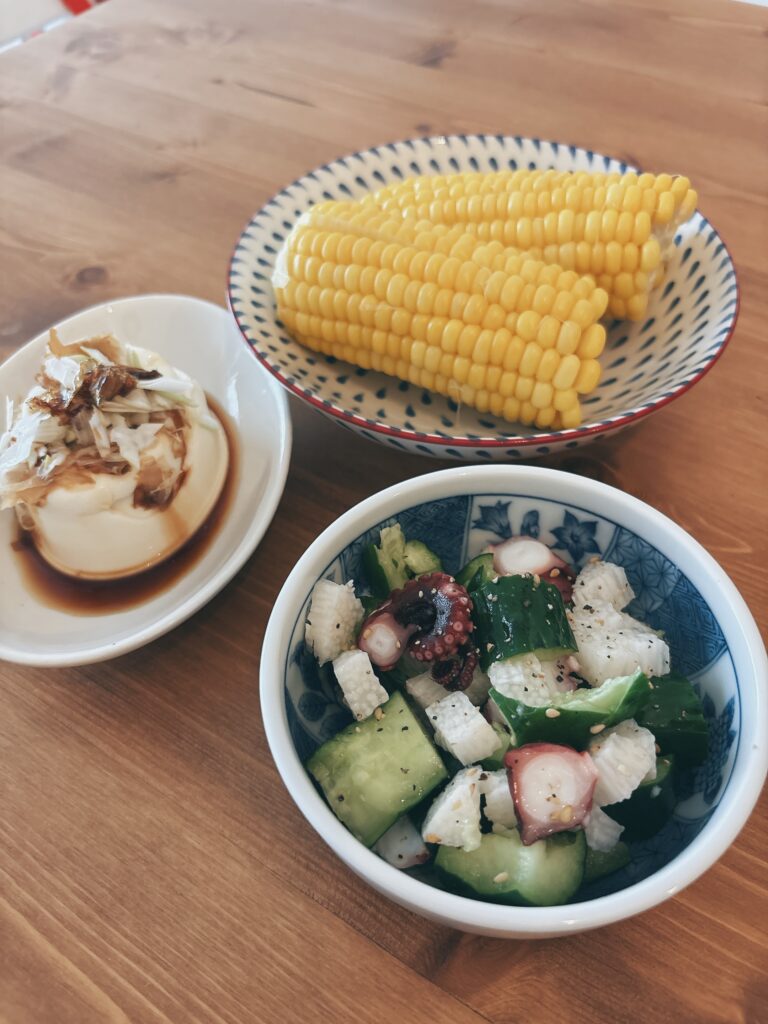 たこの和物ととうもろこしと冷奴